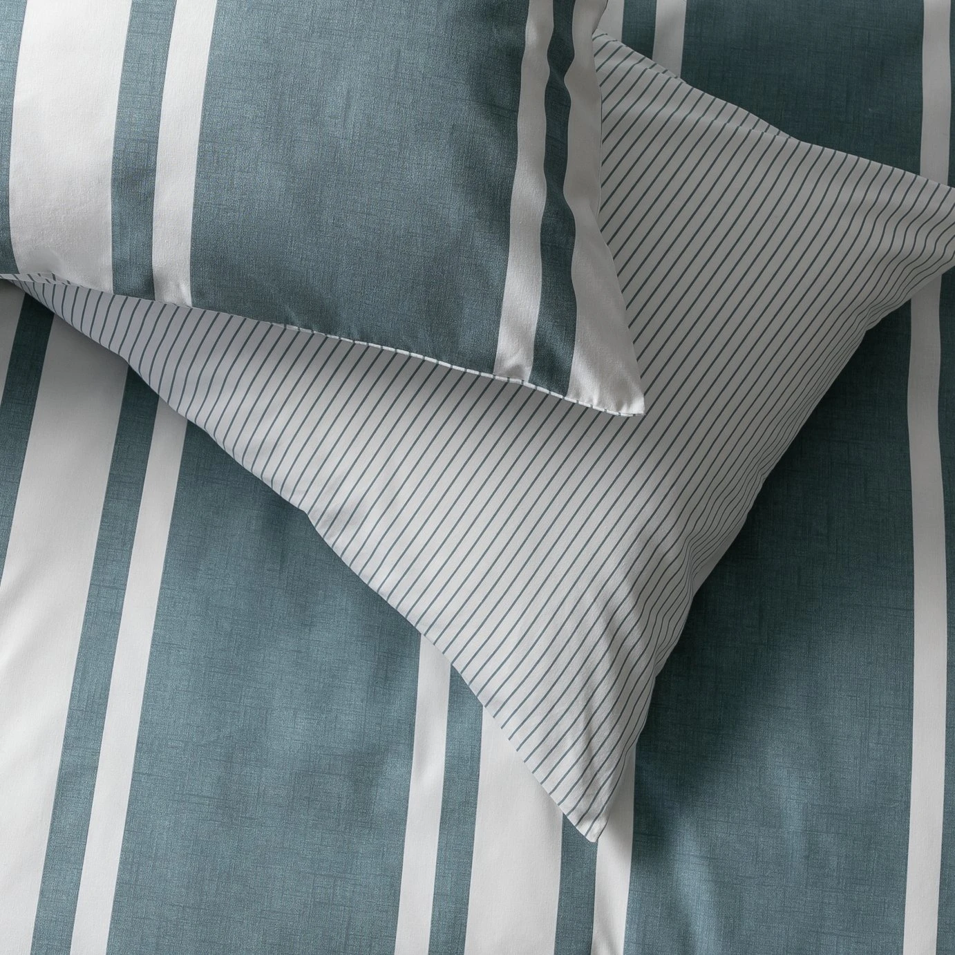 Habitat Cotton Coastal Stripe Blue Bedding Set - Single Habitat Cotton Coastal Stripe Blue Bedding Set - Single -Habitat Furni Sales 1232884 R Z003A