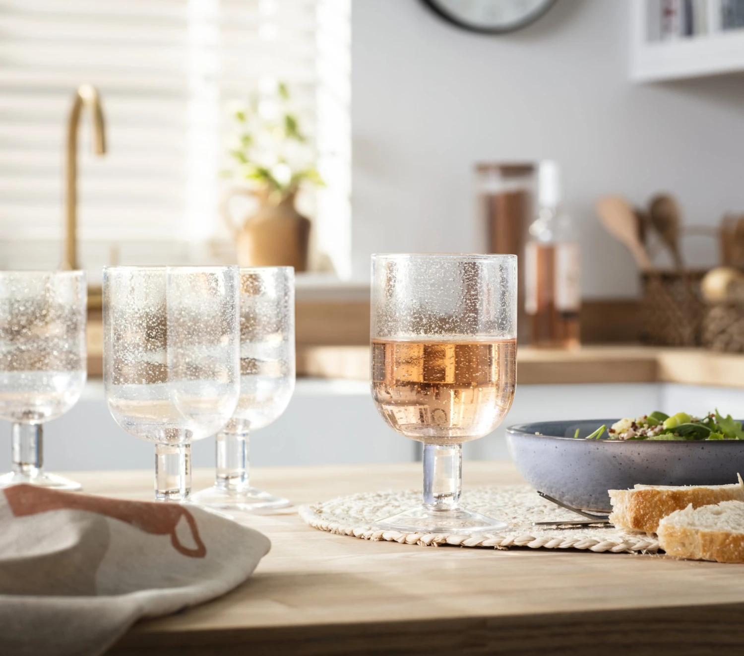 Habitat Bubble Set of 4 Wine Glasses Habitat Bubble Set Of 4 Wine Glasses -Habitat Furni Sales 1307953 R Z001C scaled