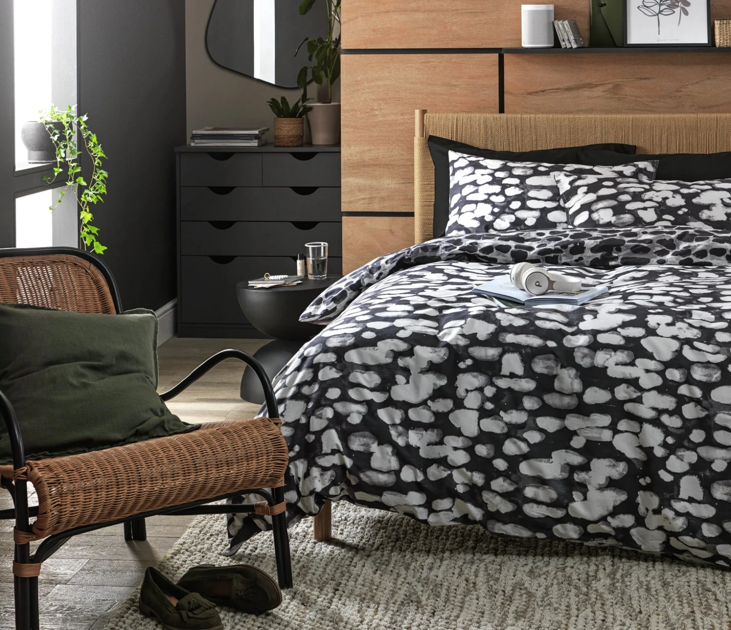Habitat Cotton Bark Print Black & Grey Bedding Set - Double Habitat Cotton Bark Print Black & Grey Bedding Set - Double -Habitat Furni Sales 4095798 R Z001C