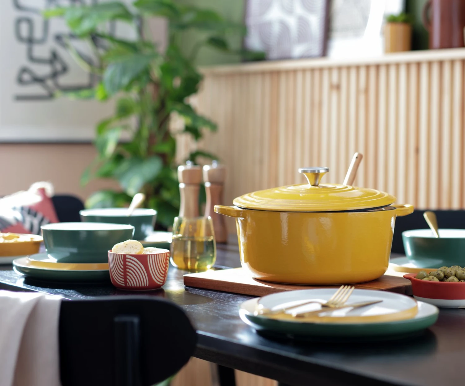 Habitat Global 5.3 Litre Cast Iron Casserole Dish - Yellow Habitat Global 5.3 Litre Cast Iron Casserole Dish - Yellow -Habitat Furni Sales 6609625 R Z001C
