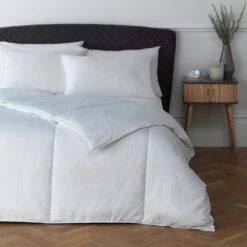 Habitat Feels Like Down 10.5 Tog Duvet - Double -Habitat Furni Sales 8143691 R Z007C