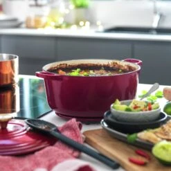 Habitat Country Manor 5.3 Litre Cast Iron Casserole Dish -Habitat Furni Sales 9377143 R Z004C