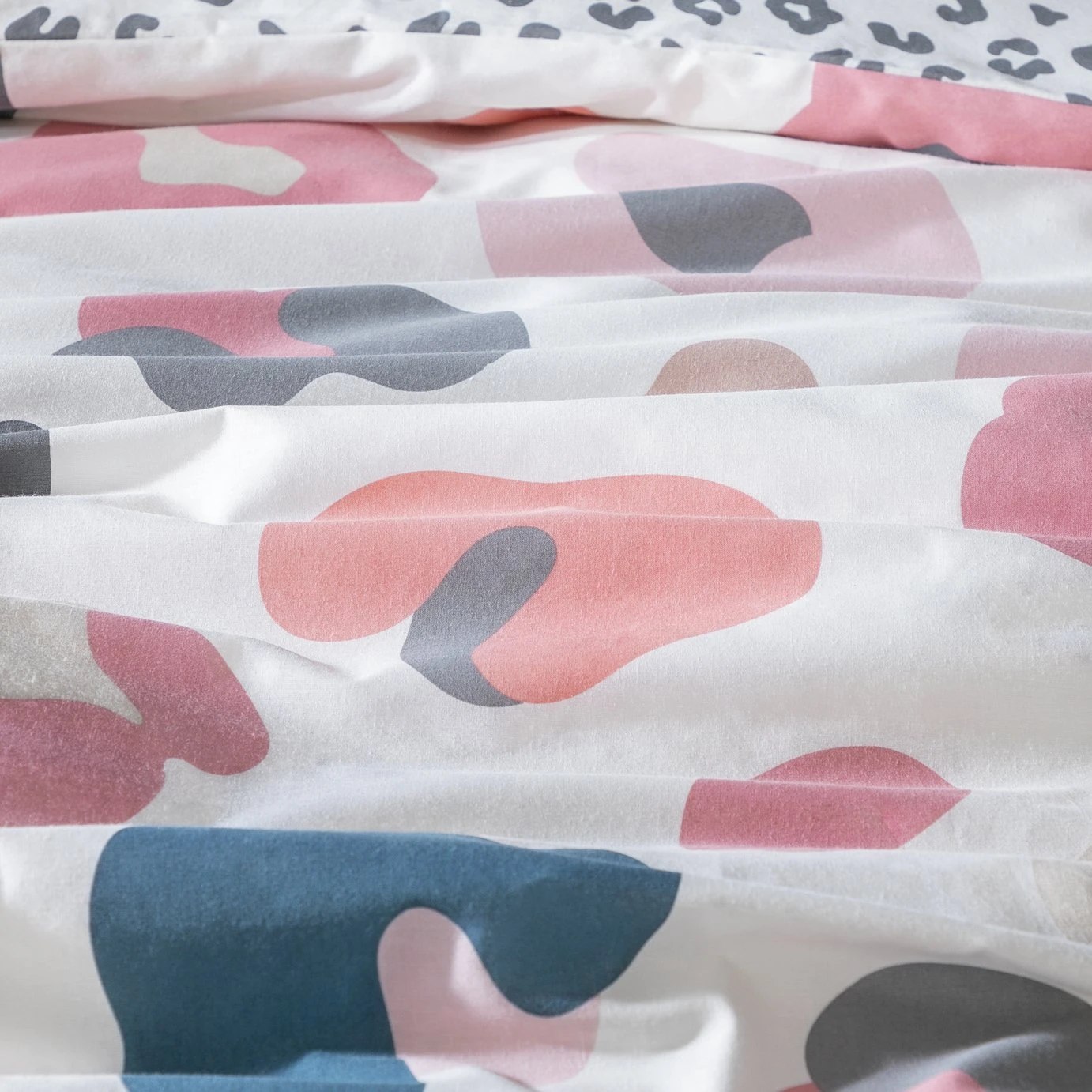 Habitat Animal Print White Kids Bedding Set - Single Habitat Animal Print White Kids Bedding Set - Single -Habitat Furni Sales 9600054 R Z005A